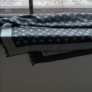 Louis Vuitton Scarf